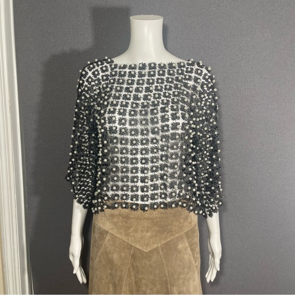 BEULAH Style black pearl flower top - Picture 7 of 10